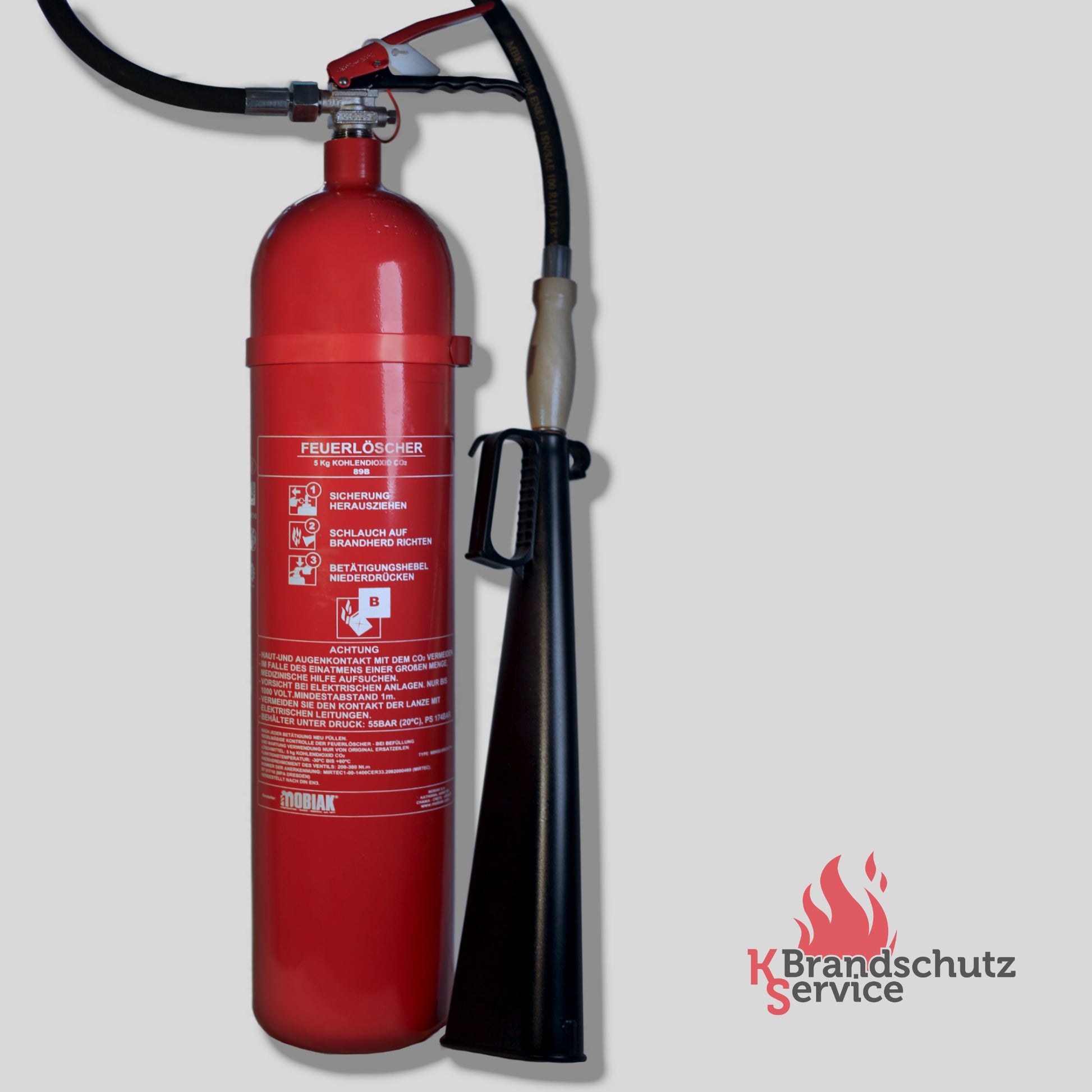 FeuerloescherMOBIAK_MBK02-050CA-P1A_5kg_CO2Loescher_89B_Stahlbehaelter_frostsicher_Totalansich